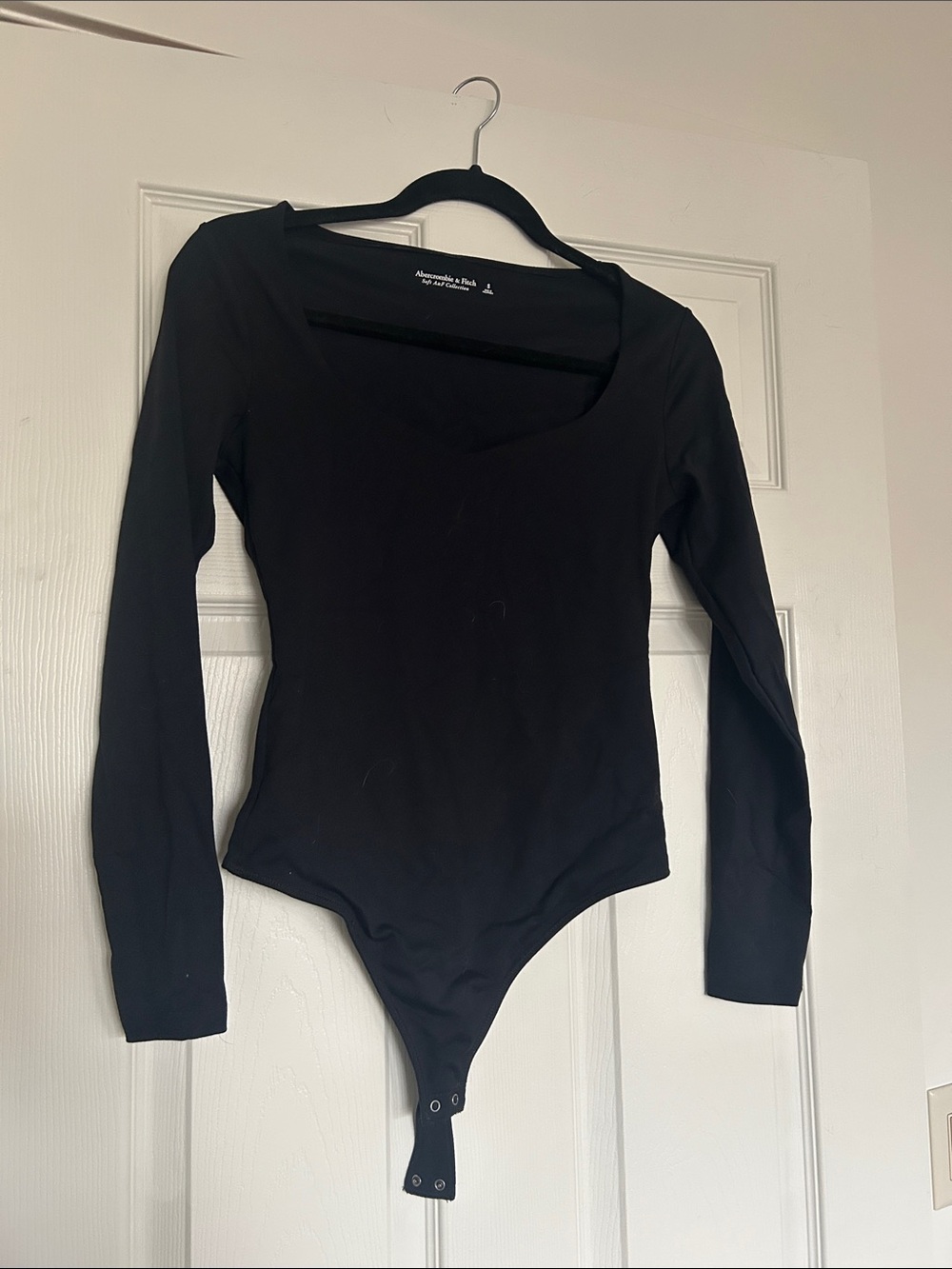 Abercrombie & Fitch Black Long-Sleeve Scoop Bodysuit